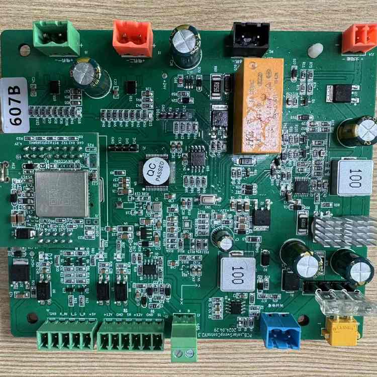 光伏板清掃機(jī)器人電路板